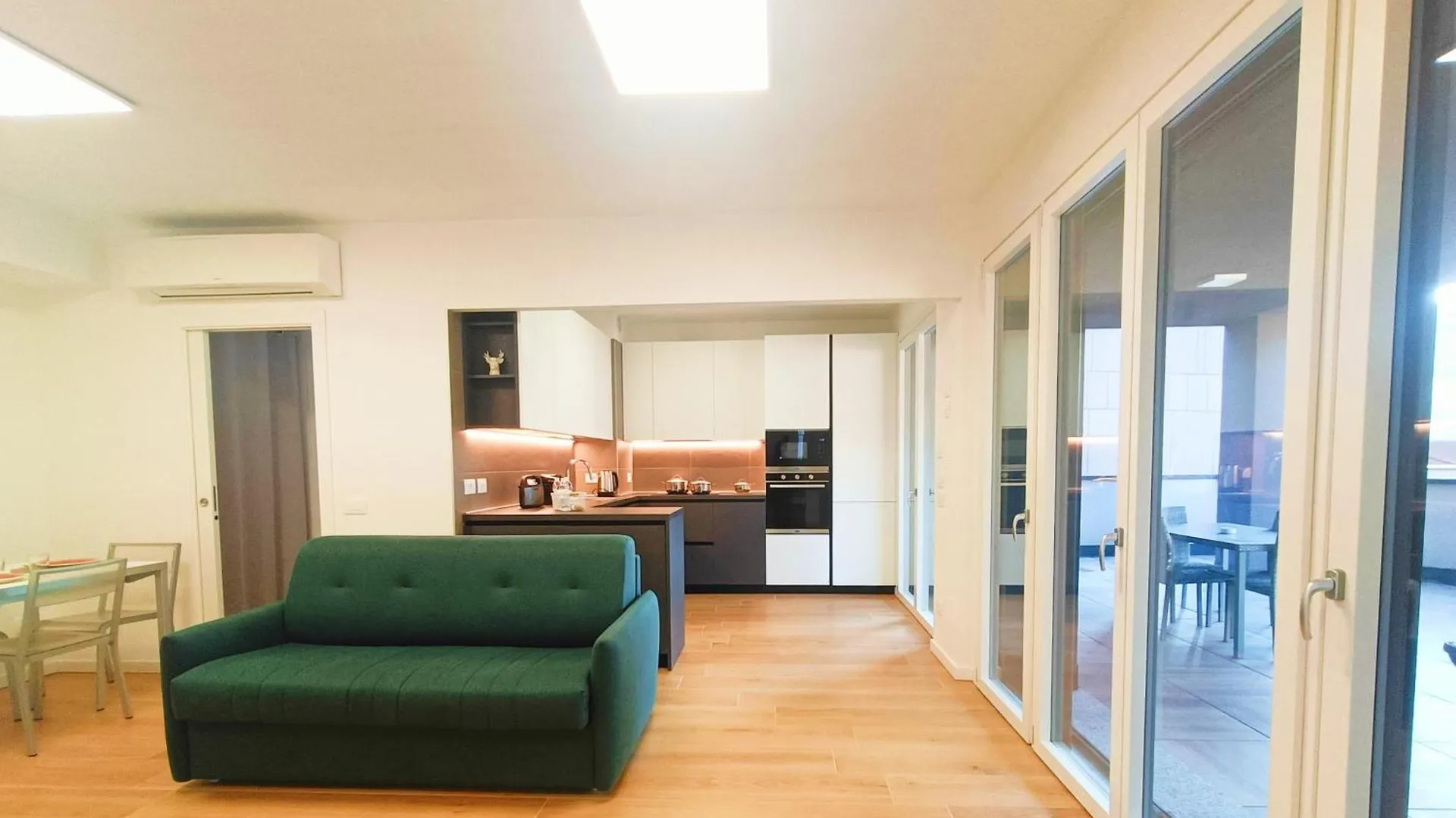 Yr Apartments Milan - Bicocca 0*,